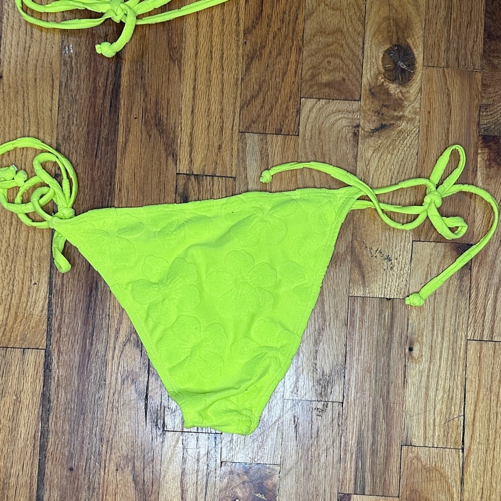 Neon Yellow Bikini Set - Picture 6 of 9